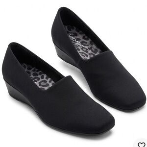 Vionic Powell Black Demi Wedge Slip On Loafers 6.5